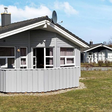 Three-Bedroom Holiday Home In Groemitz 19 Экстерьер фото